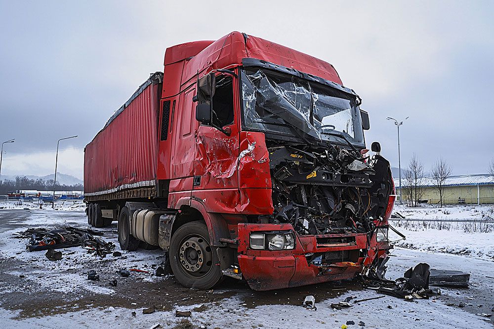 wp-content/uploads/2024/07/Understanding-and-Preventing-Tractor-Trailer-Accidents.jpg